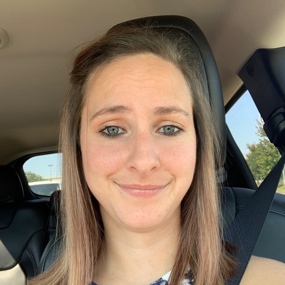 Profile Picture of Martha Leckelt (@mleckelt) on Poshmark