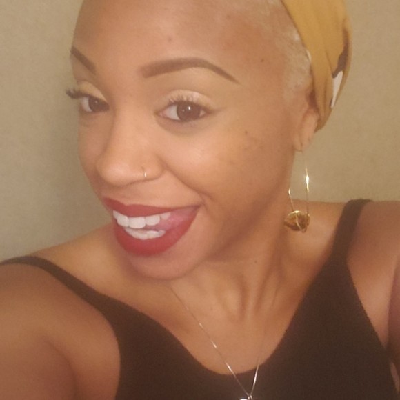 Kaylan Brown - Poshmark Profile Picture of Kaylan Brown (@kaylanquinette) on Poshmark