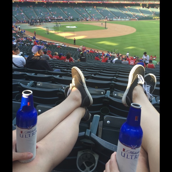 Profile Picture of Samantha Staehs (@samstaehs7) on Poshmark