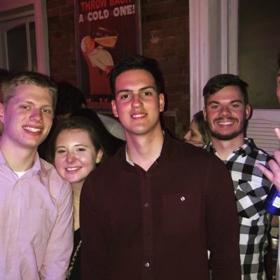 Profile Picture of Eric Velazquez (@evelax_21) on Twitter