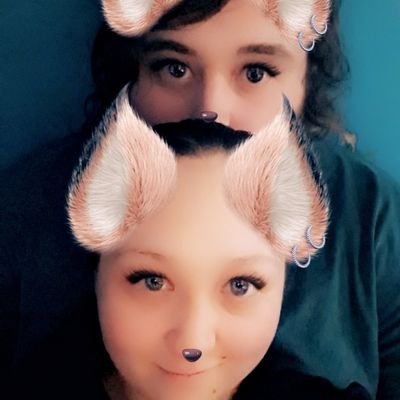 Profile Picture of Aimee & Marc (@Aimee_Colwell) on Twitter