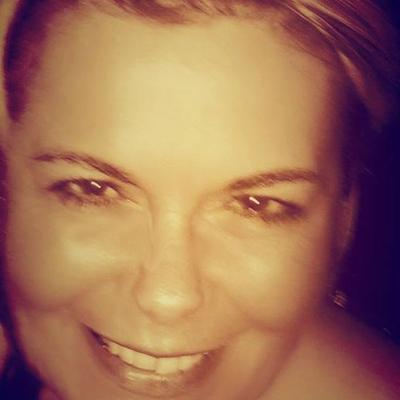 Profile Picture of Delphine LUCAS (@DelphineLucas33) on Twitter