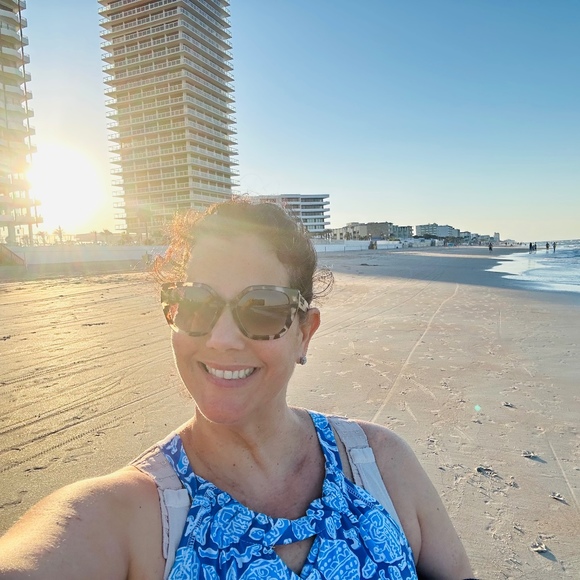 Profile Picture of Ayled Pichardo (@ayledpichardo) on Poshmark