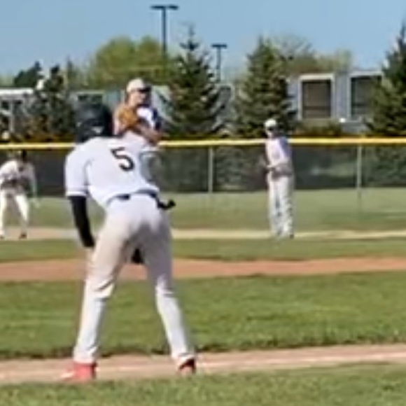 Profile Picture of Emanuel Thompson (@itsmanny23) on Poshmark