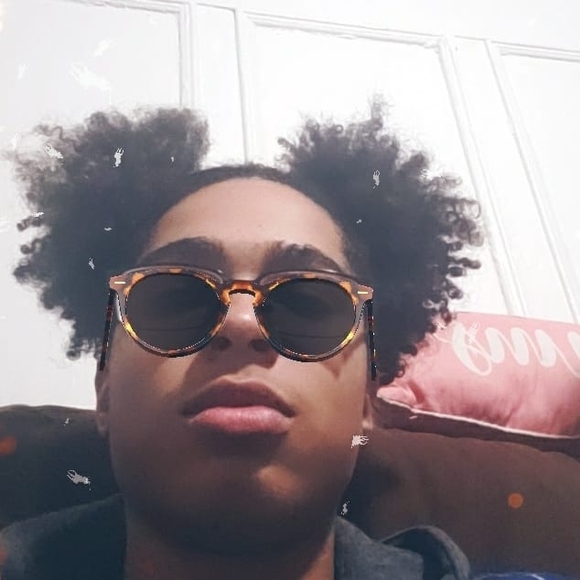 Samuel Trinidad - Poshmark Profile Picture of Samuel Trinidad (@dante062603) on Poshmark