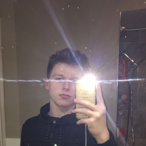 Profile Picture of Jordan Cantrell (@cxntrell) on Poshmark