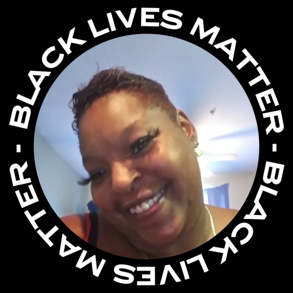 Profile Picture of Sonya Manning (@sonyamanning37) on Poshmark