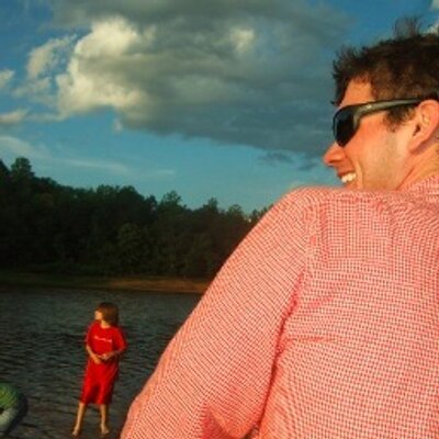 Profile Picture of Andrew Tilley (@aclintontilley) on Twitter