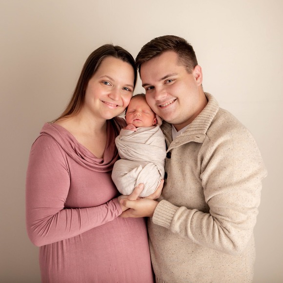 Profile Picture of Carly Carter (@carpentercp) on Poshmark