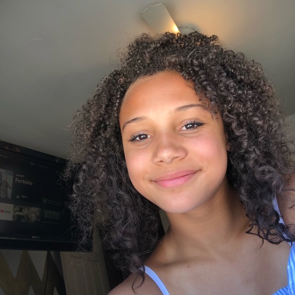 Profile Picture of Jaemara Sturdivant (@jaemaralynnn) on Poshmark