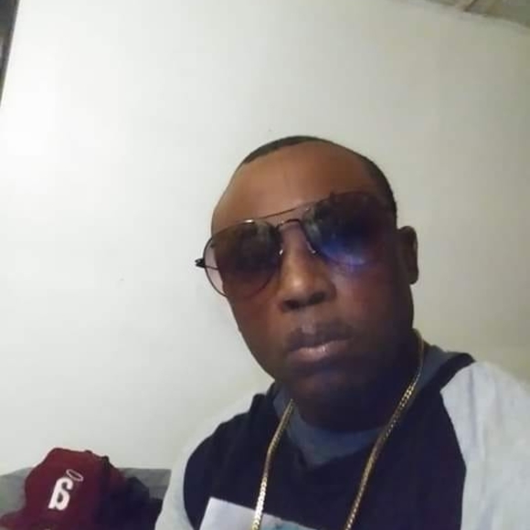 Profile Picture of Bernard Hodges (@bernard_hodges) on Poshmark