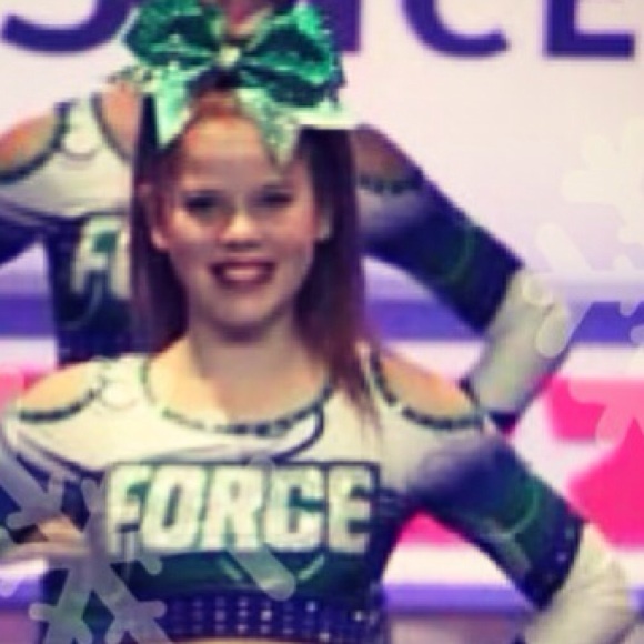 Profile Picture of Quica Teames (@quics) on Poshmark