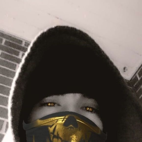 Profile Picture of Vincenzo Pizzimenti (@vpizz14) on Poshmark