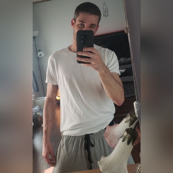 Profile Picture of Shane Hacker (@captavatin) on Poshmark