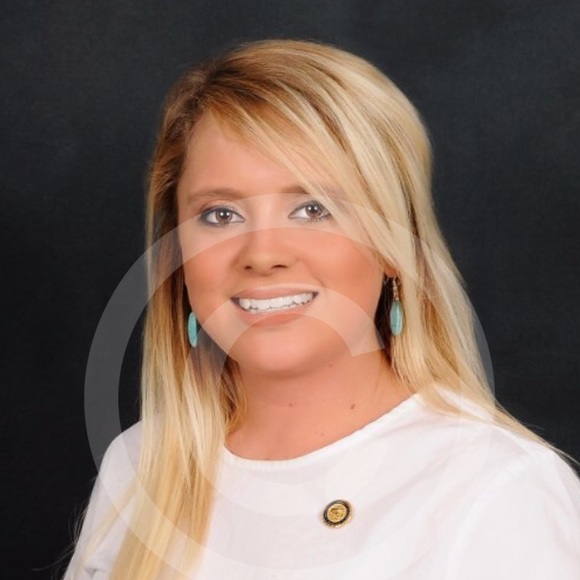 Kaleigh Moore - Poshmark Profile Picture of Kaleigh Moore (@kaleighmoore91) on Poshmark