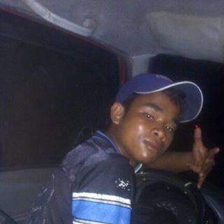 Profile Picture of Fenohery Danny Brayan (@fenoherydanny.brayan) on Facebook