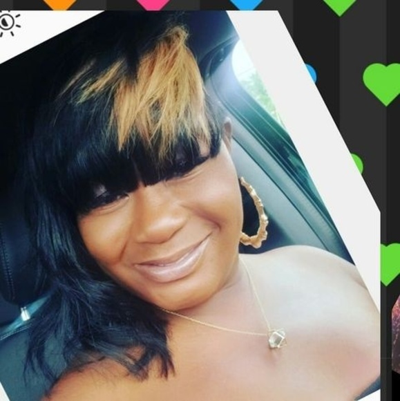 Profile Picture of Donyelle Starkey (@quadair1980) on Poshmark