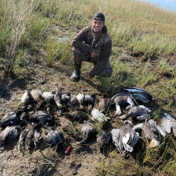 Profile Picture of Skylar Shaw (@skylarshaw637) on Poshmark