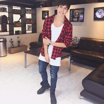 Profile Picture of HUNTER #FIESTA (@MattChicas123) on Twitter