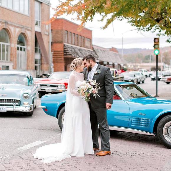 Profile Picture of Michael Sisk (@mike42s) on Poshmark