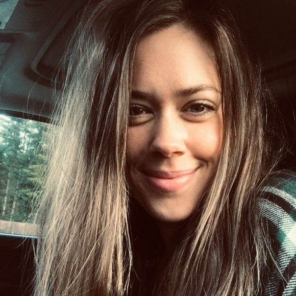 Profile Picture of Amy Quick (@tyandam) on Poshmark
