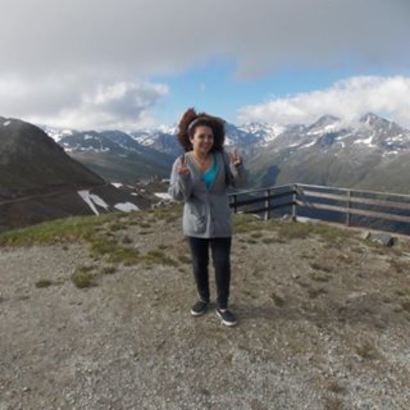 Profile Picture of Taylor Borgelt (@tborgelt) on Poshmark