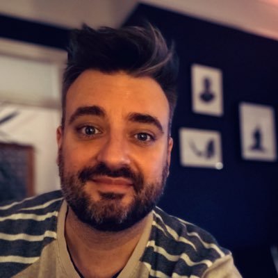 Profile Picture of Chris Hooper (@TophHooperton) on Twitter