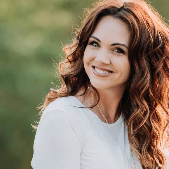 Profile Picture of Alaina Vanleuven (@alainavl) on Poshmark