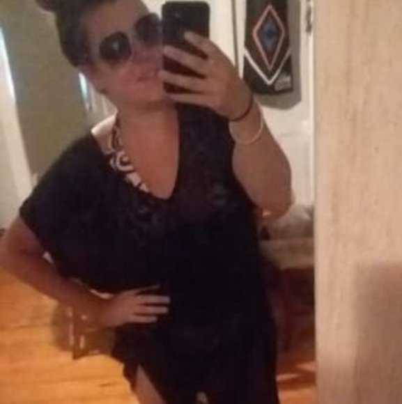 Profile Picture of Monique Michaud (@monique2591) on Poshmark