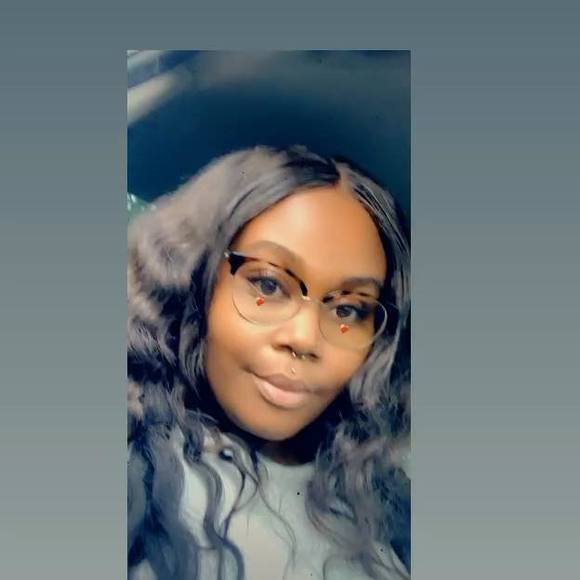 Profile Picture of Jasmine Solomon (@jasmine_solomon) on Poshmark