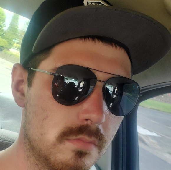 Profile Picture of Kyle Olsen (@clamslammer253) on Poshmark