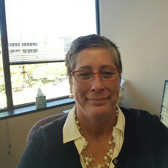 Profile Picture of Tammy Moses (@tamalex) on Poshmark