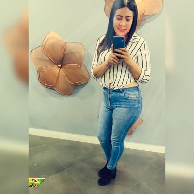 Profile Picture of Claudia Durón (@Claudia08321893) on Twitter
