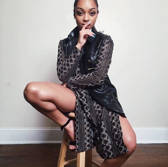Profile Picture of Raquelle Koon koon (@rkoonkoon) on Poshmark