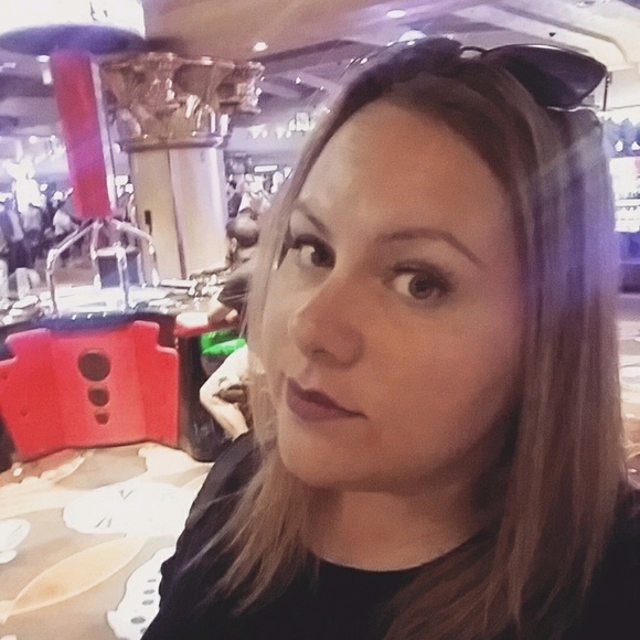 Profile Picture of Jana Kanady (@jkanady) on Poshmark