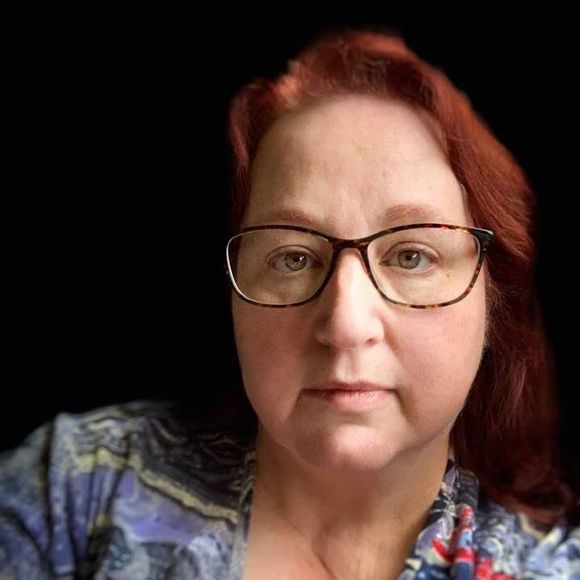 Profile Picture of Erika Kilborn (@erikawak) on Poshmark