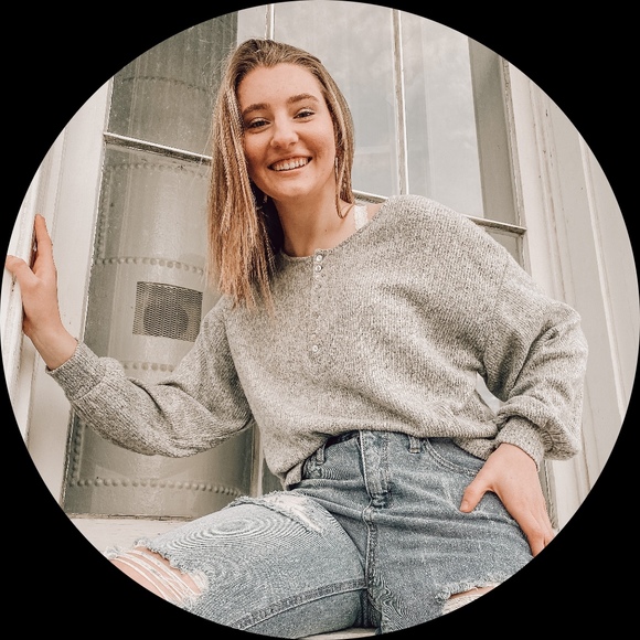 Profile Picture of Blaire Killmeier (@okillmeier) on Poshmark