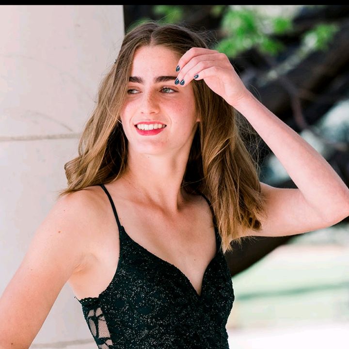 Profile Picture of Julia Jenulis (@juliajenulis) on Tiktok