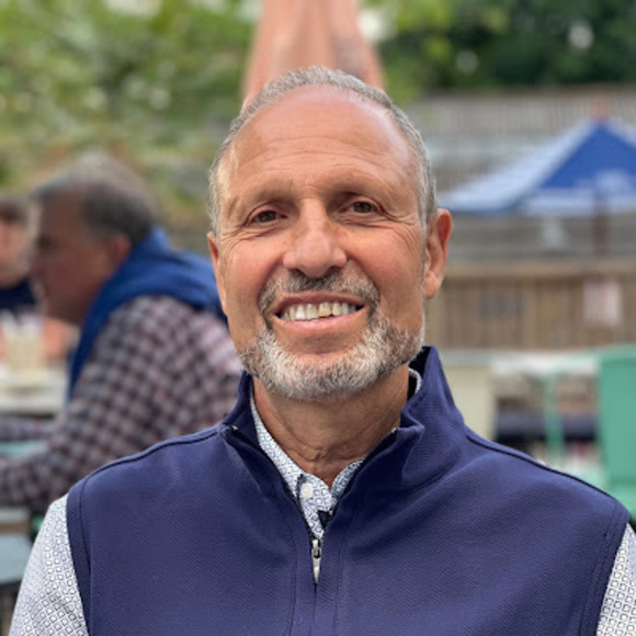 Profile Picture of Robert Adam (@robertadam470) on Poshmark