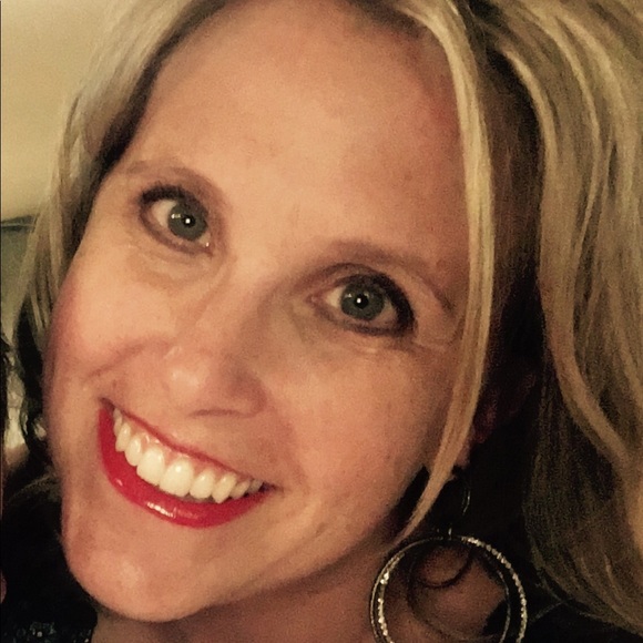 Profile Picture of Jessica Bradigan (@jessrn2001) on Poshmark