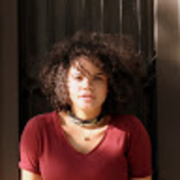 Profile Picture of L White (@layla3511) on Poshmark