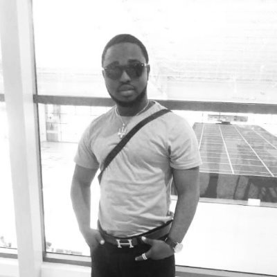 Profile Picture of LA FAMILIA (@cephas419brown) on Twitter