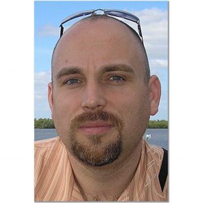 Profile Picture of Greg Knight (@tell10friends) on Twitter