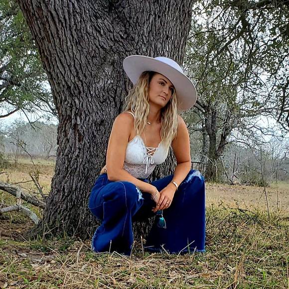 Profile Picture of Crystal Ferrell (@crystal_ferrell) on Poshmark