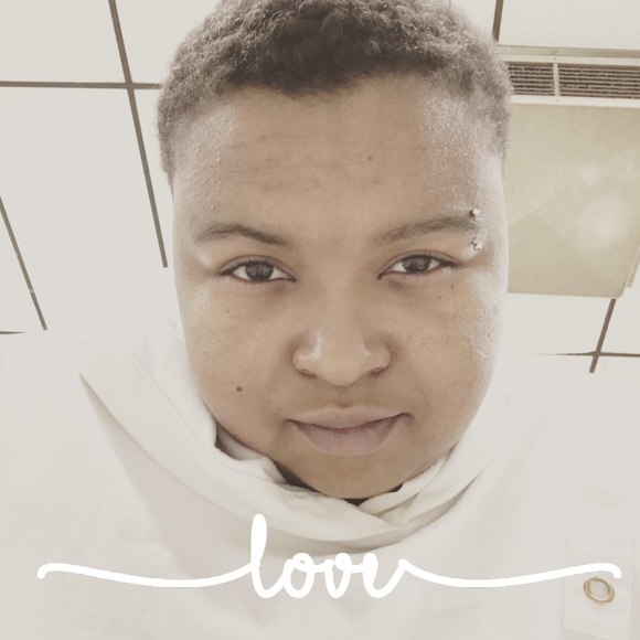 Profile Picture of Erica Echols (@mellowdoggy) on Poshmark