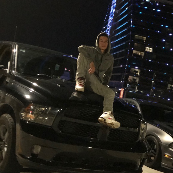 Profile Picture of Eduardo Alvarez (@eddygotfire) on Poshmark