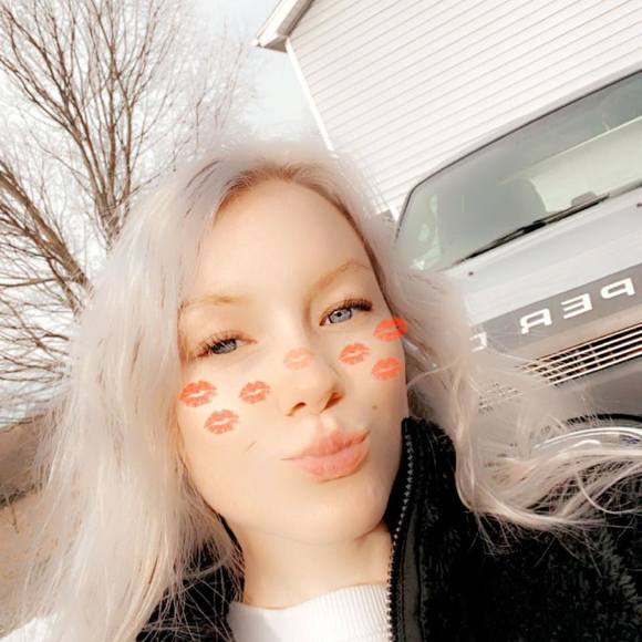 Profile Picture of Chasdity Oakley (@chasdity_oakley) on Poshmark