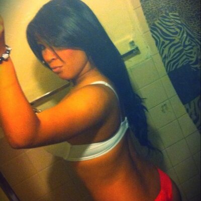 Profile Picture of Isadora Nieves (@IsaPandora13) on Twitter