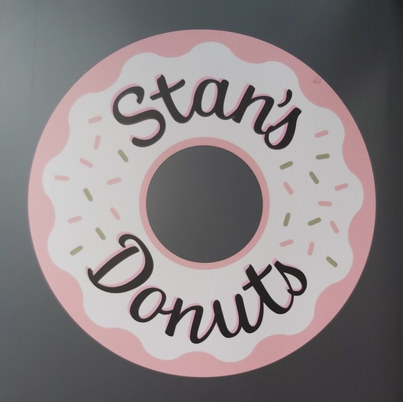 Profile Picture of Danielle Gee (@dangee12) on Poshmark