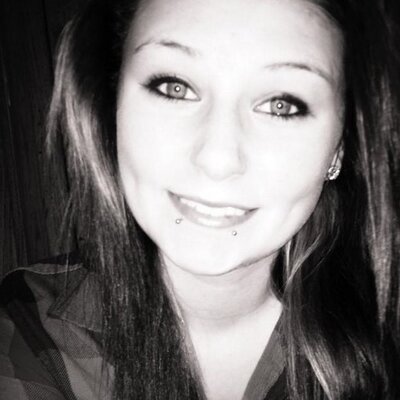 Profile Picture of Becky Lynn Downs (@DownsLynn) on Twitter